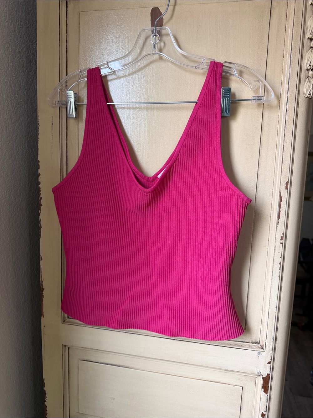 Babaton Ribbed V-Neck Tank in Hot Pink
